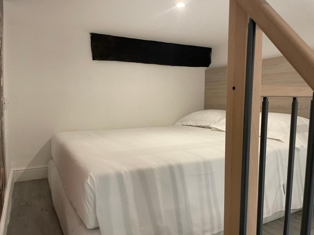 Affittacamere Sant Antonino First Floor Relais