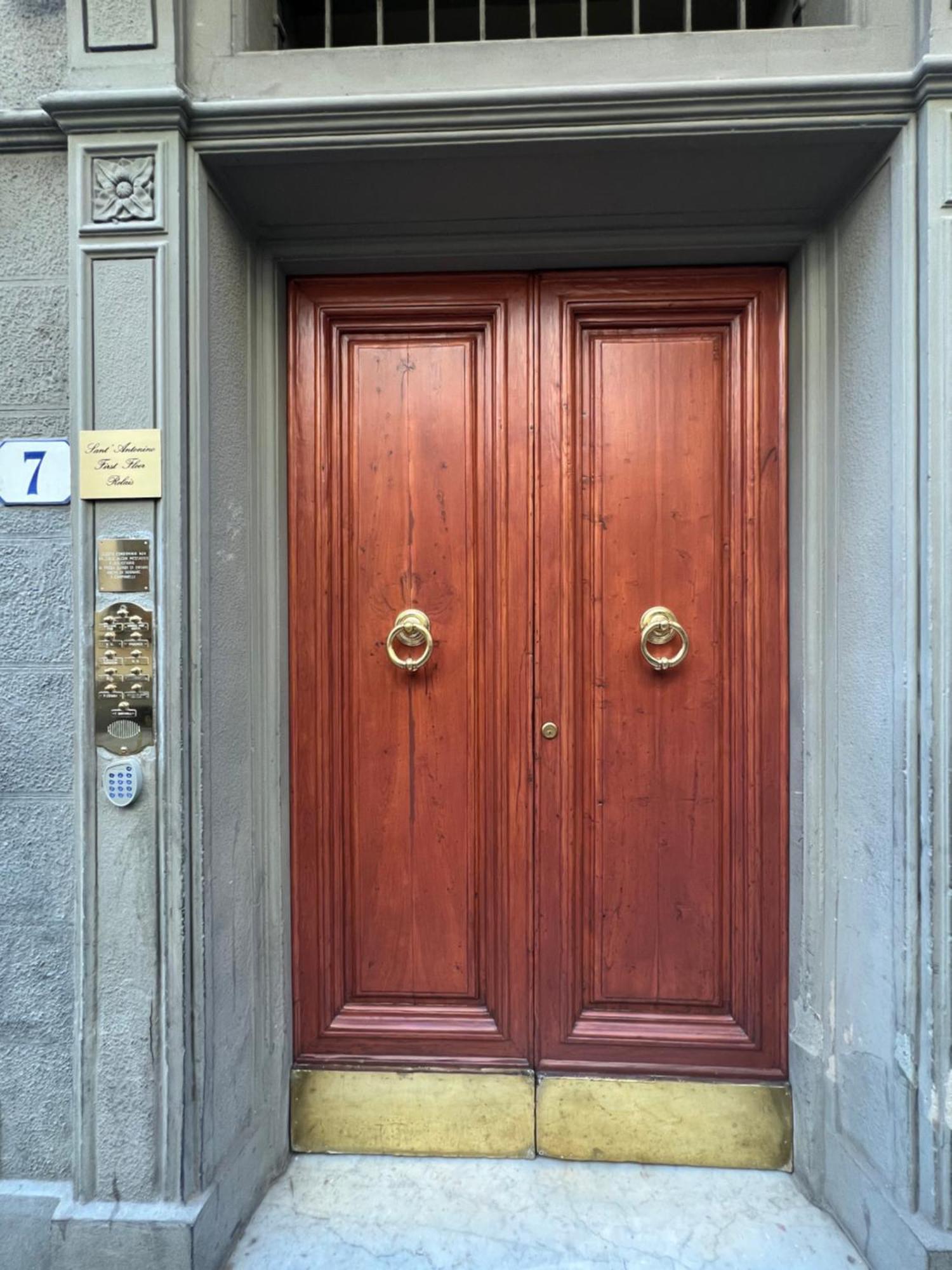 Affittacamere Sant Antonino First Floor Relais